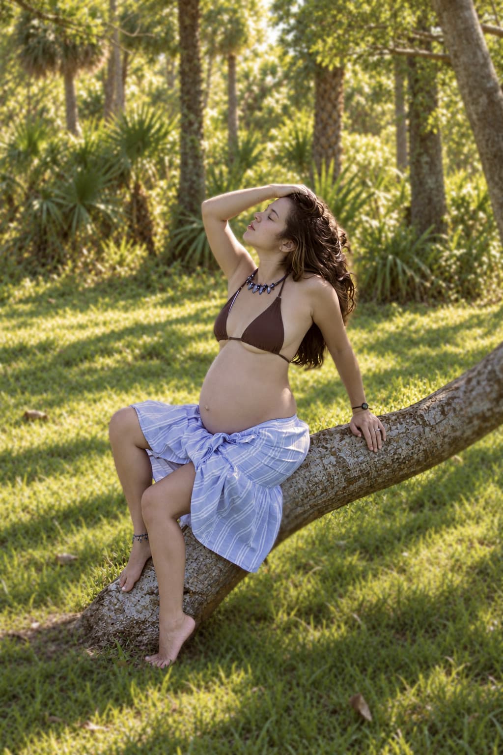 Angelina, host and featured maternity model artist for Creative Connect Dallas.